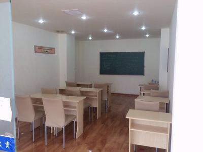 旺蒼縣戴氏教育咨詢 專業教育規劃，助力學子成才